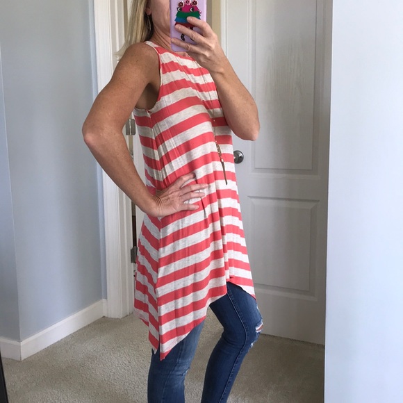 💙SIZE SM💙Coral & Cream Striped Tunic Top - Picture 2 of 8